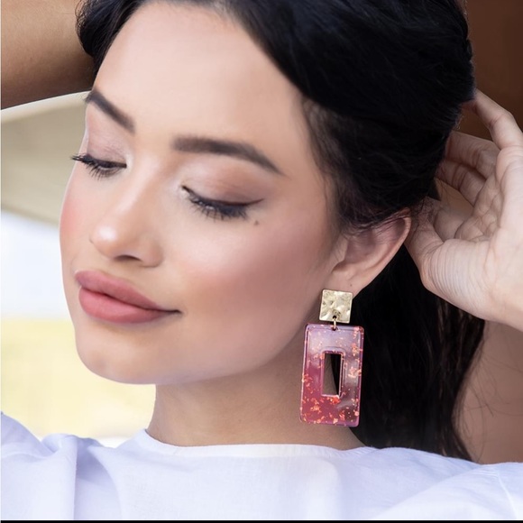 Plunder Kiersen pink Acrylic Earrings - Picture 4 of 5